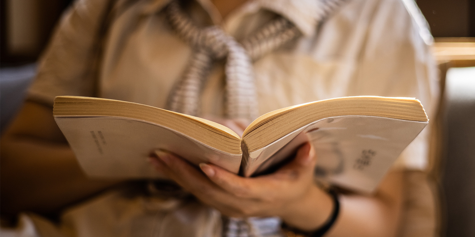 Why Dark Academia is the Hottest Aesthetic in Reading Right Now